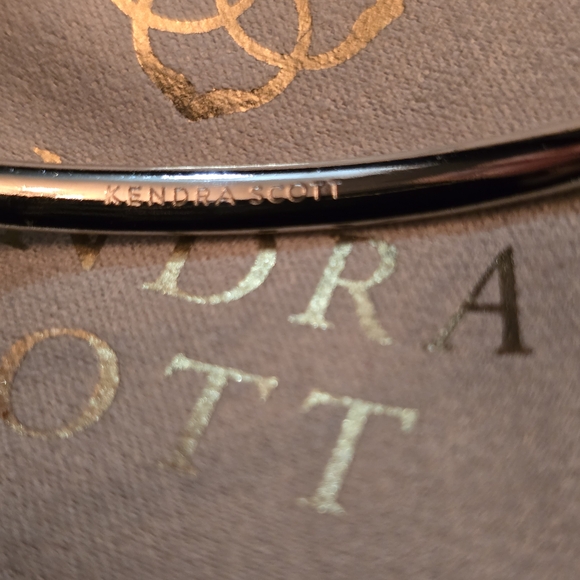 Kendra Scott Silver Tiana Cuff Bracelet Set - Picture 9 of 16